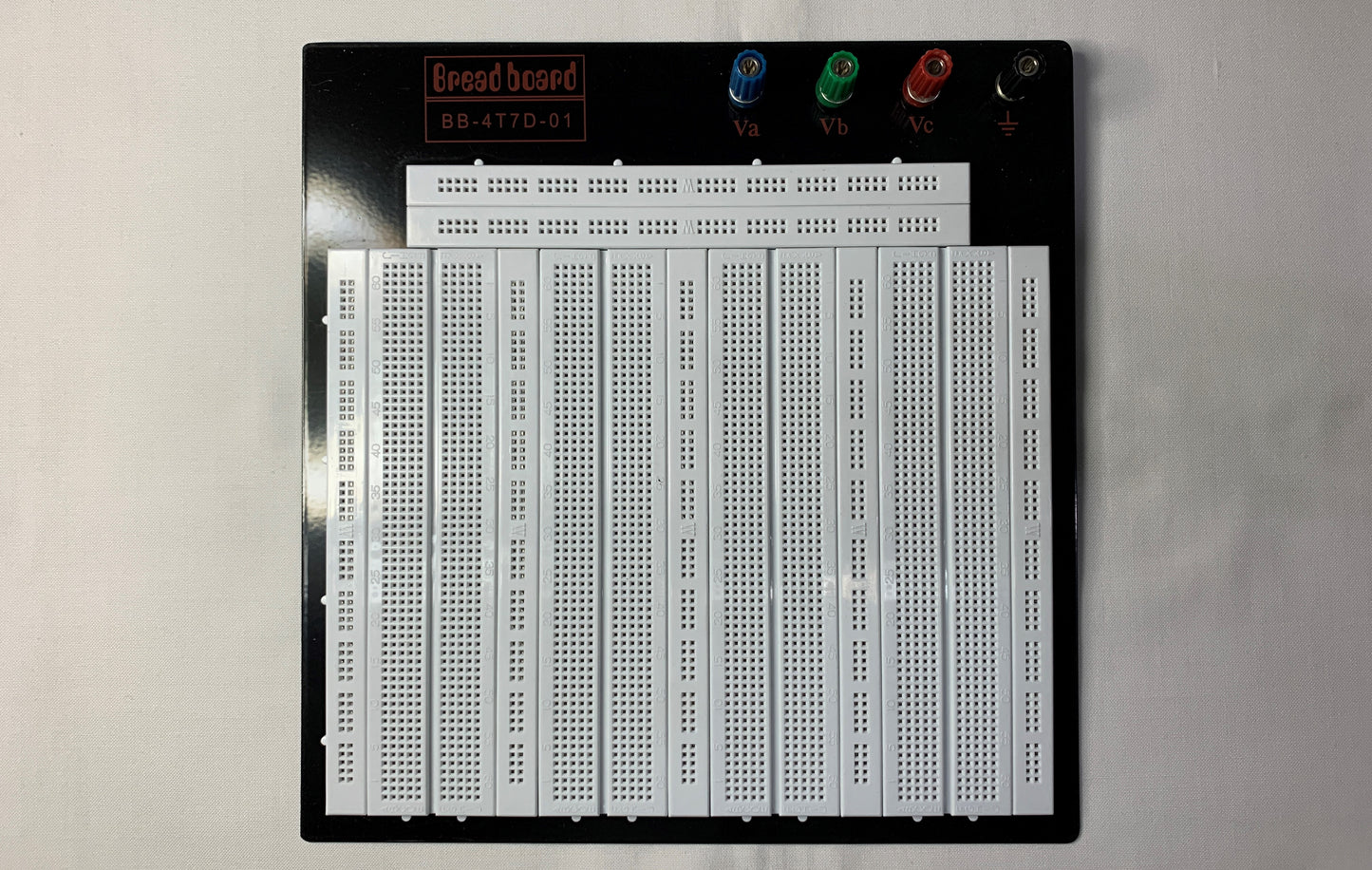 Project Board Protoboard de 2560 puntos para proyectos de electronica