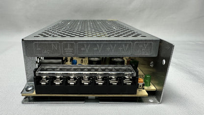 Fuente de Voltaje metalica tipo Switching 12 Voltios 15 Amperios