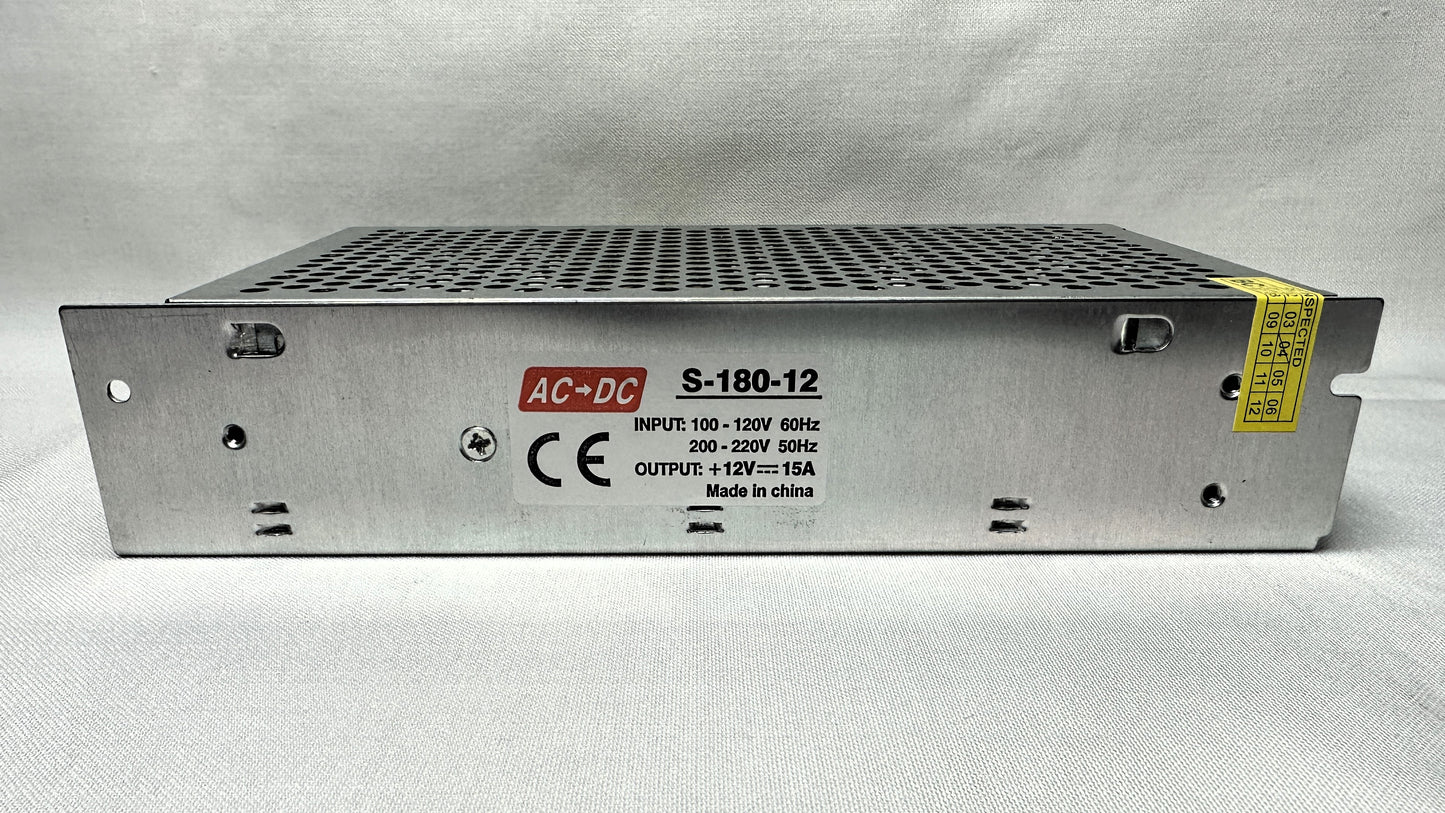 Fuente de Voltaje metalica tipo Switching 12 Voltios 15 Amperios