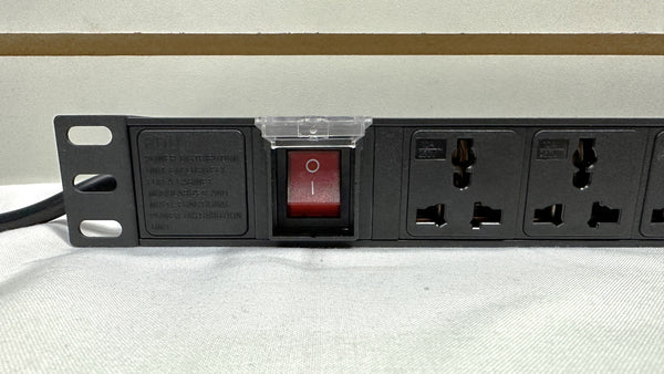 PDU Regleta Multitoma Horizontal 8 Tomas Universales para Rack