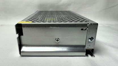 Fuente de Voltaje metalica tipo Switching 12 Voltios 15 Amperios