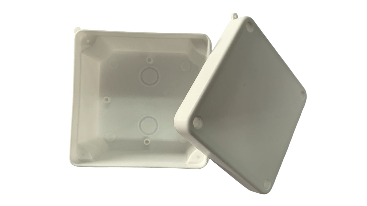 Caja Plastica de Paso color Blanca con tapa 11 x 11 x 7 cm