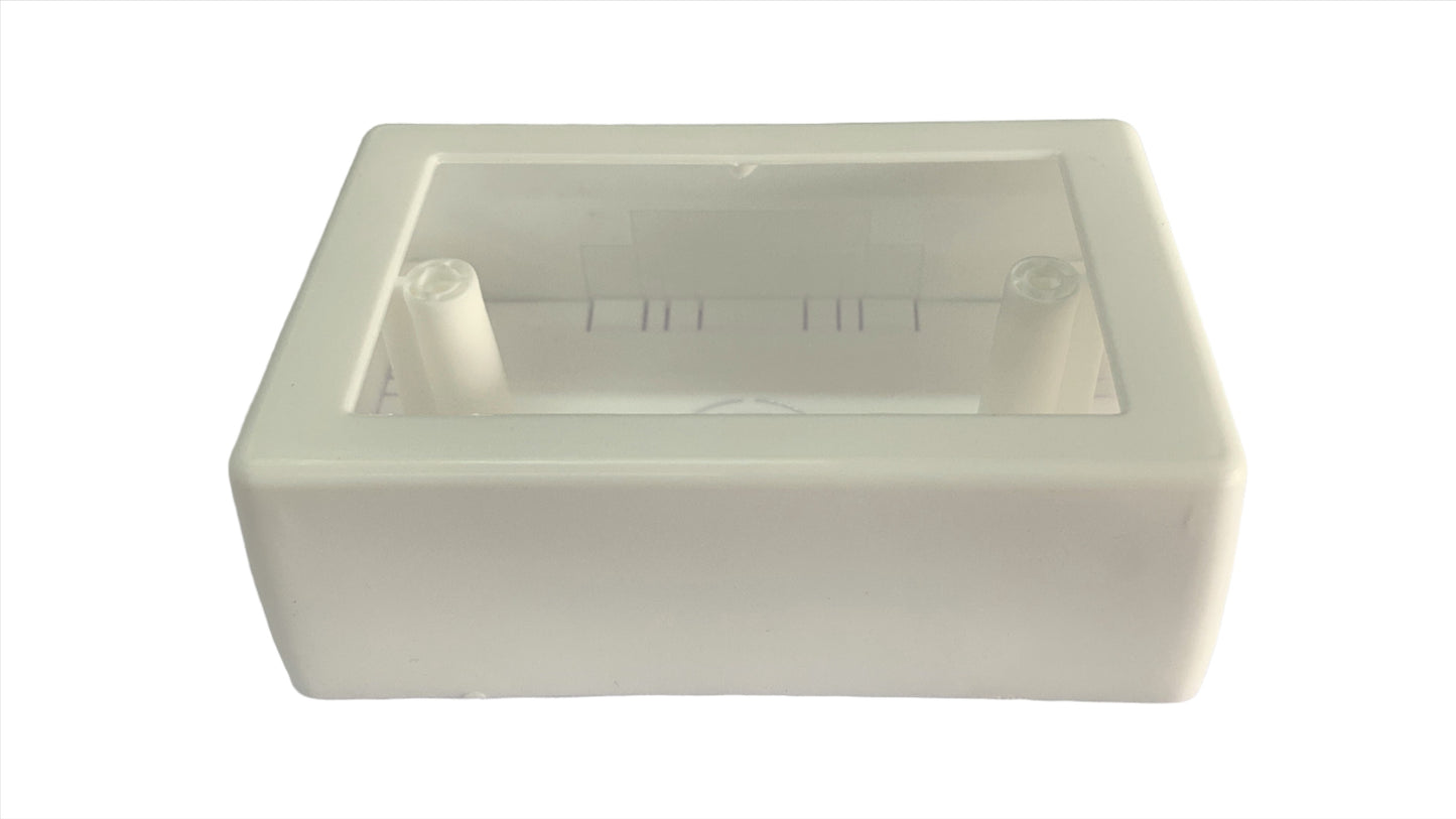 Caja Sobrepuesta de Plastico color Blanca para colocar faceplates y tomas electricos