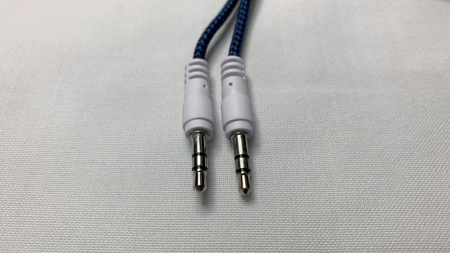 Cable auxiliar tipo tela 2 conectores 3.5 mm estereo 1 metro de largo