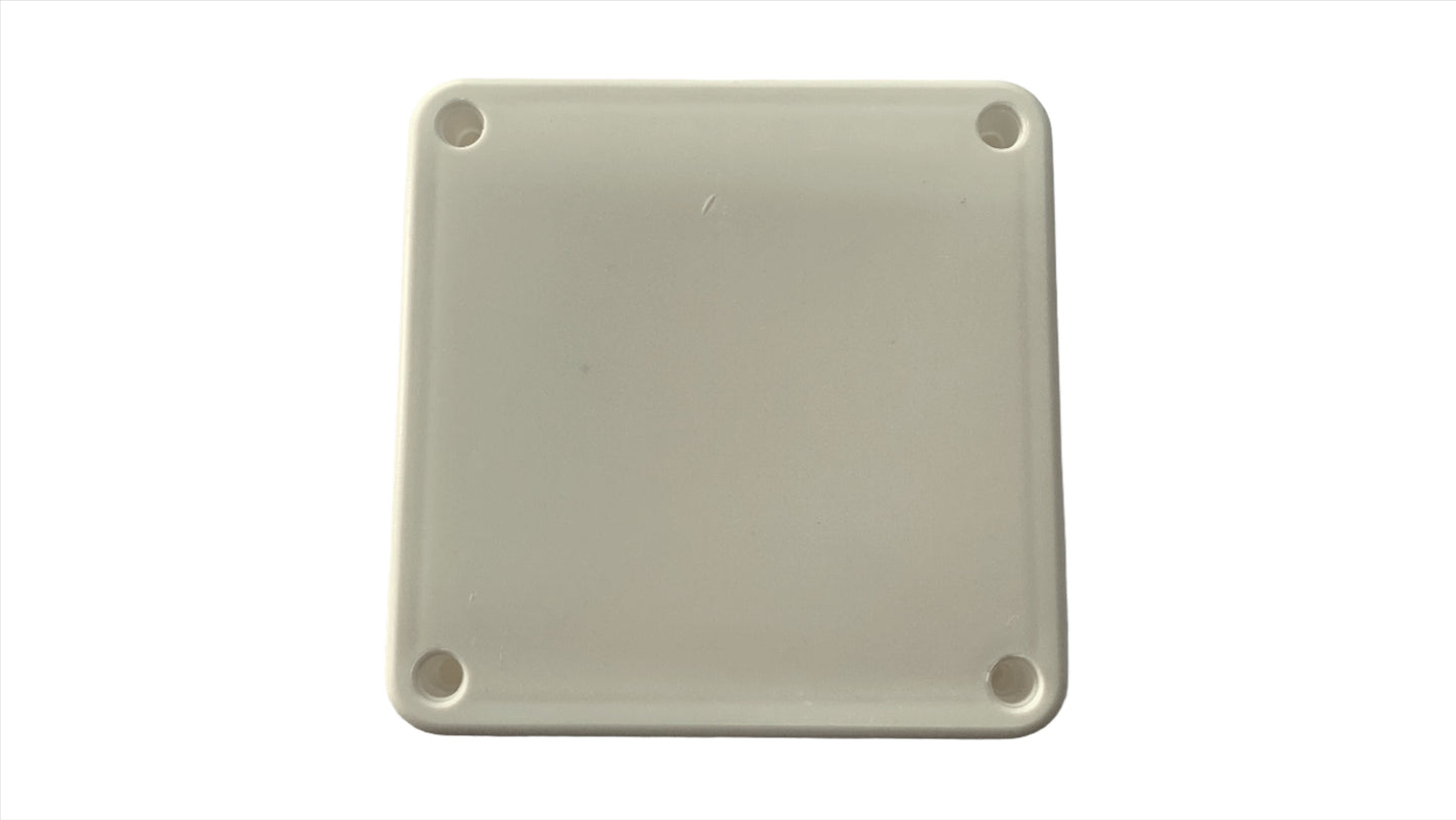 Caja Plastica de Paso color Blanca con tapa 11 x 11 x 7 cm