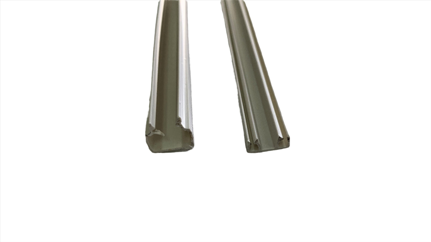 Canaleta plastica color blanco con adhesivo 10 x 10 x 2000 mm