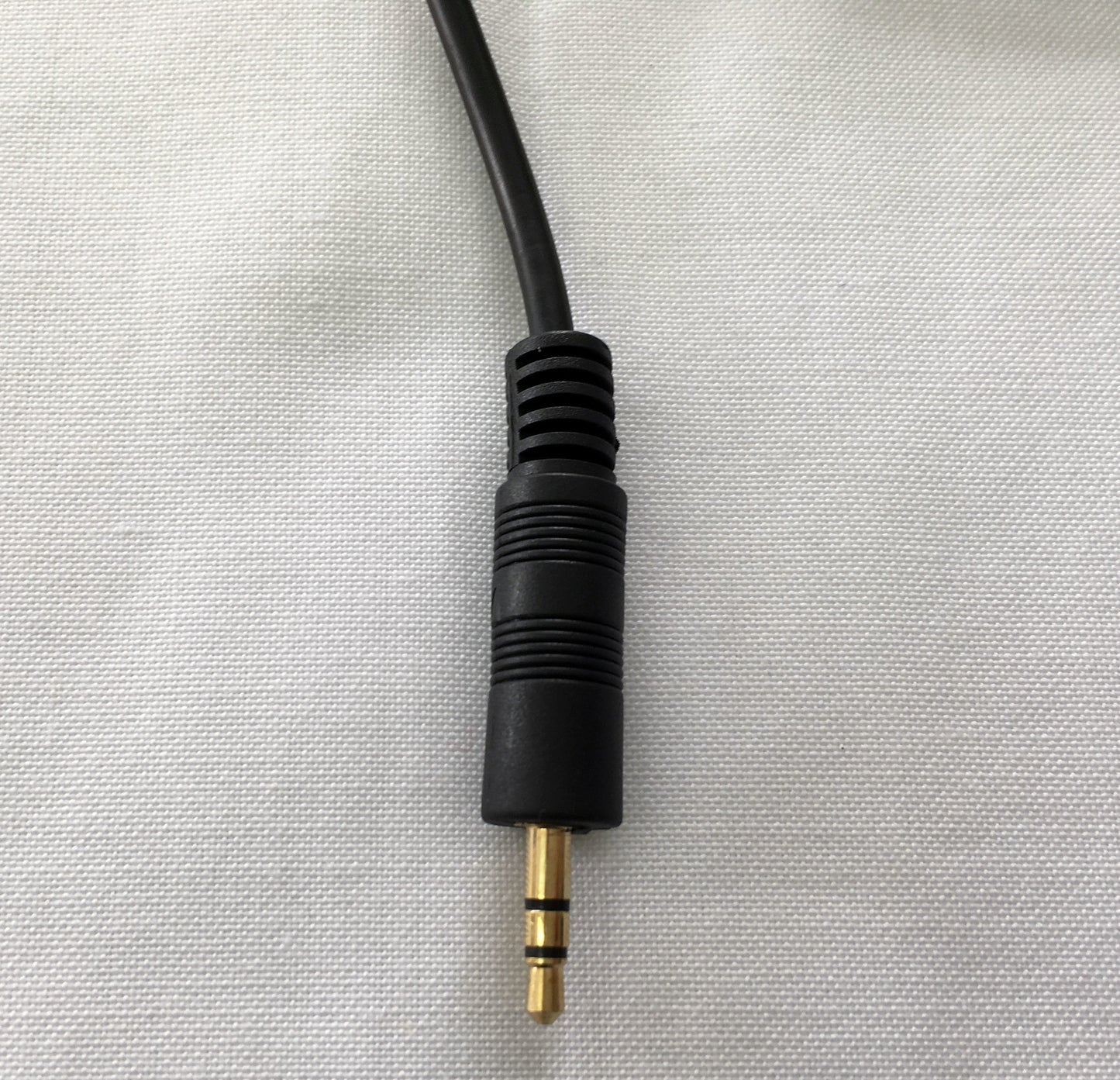 Cable de audio auxiliar de 2 conectores 3.5 mm estereo 90 cm