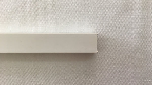 Canaleta plastica color blanco con adhesivo 24 x 14 x 2000 mm