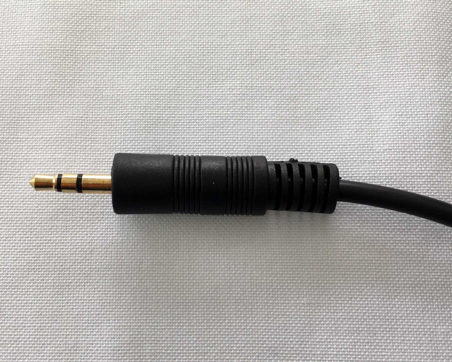 Cable de audio auxiliar de 2 conectores 3.5 mm estereo 90 cm