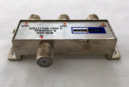 Splitter coaxial de 1 entrada a 3 salidas marca Alcatel